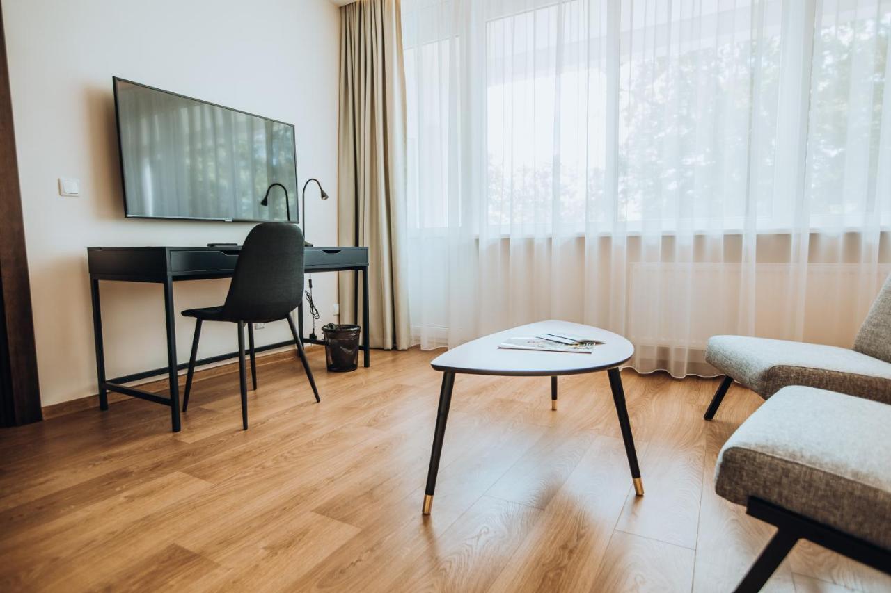 Zilvinas Hotel Паланга Екстериор снимка
