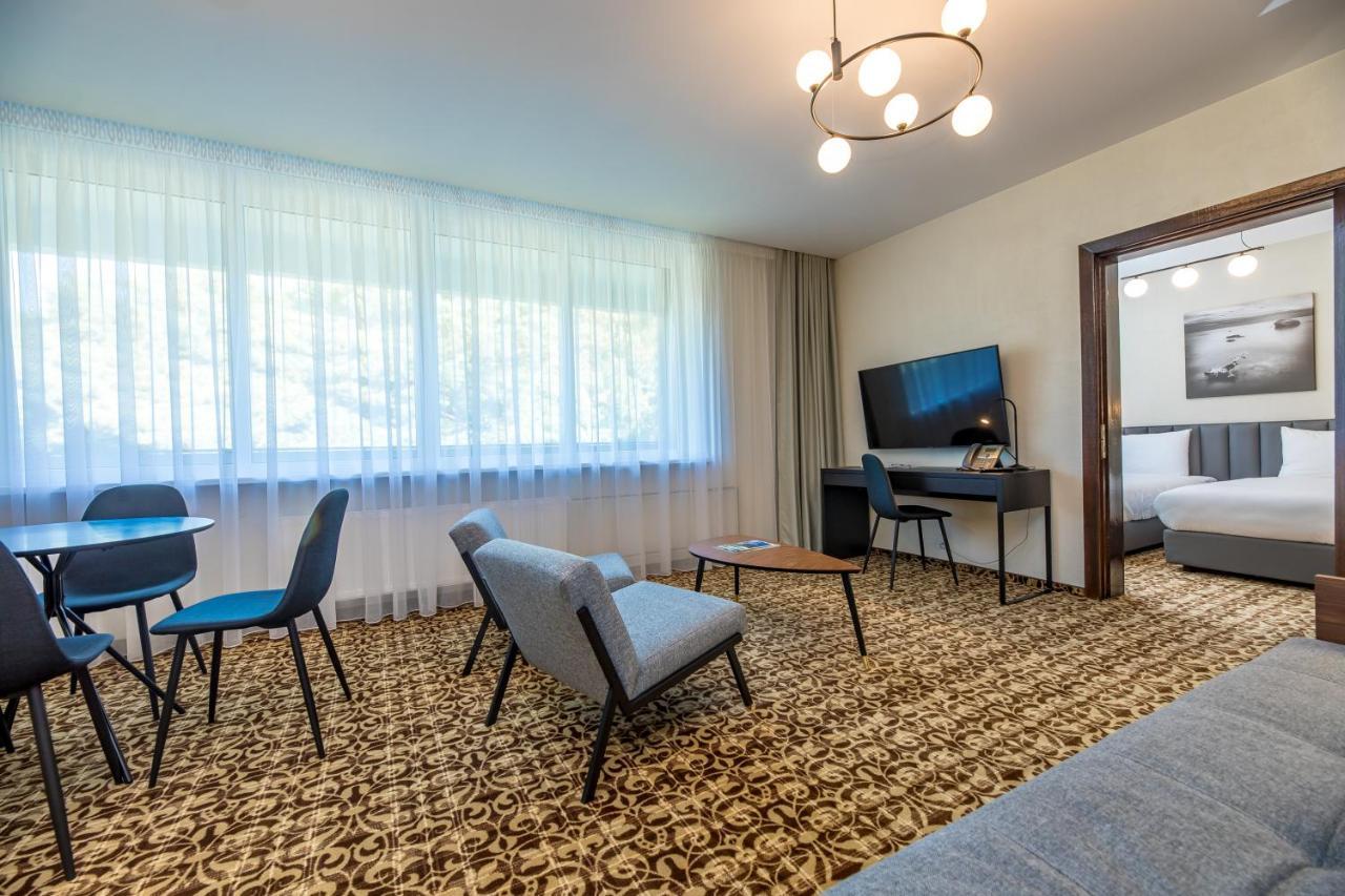 Zilvinas Hotel Паланга Екстериор снимка