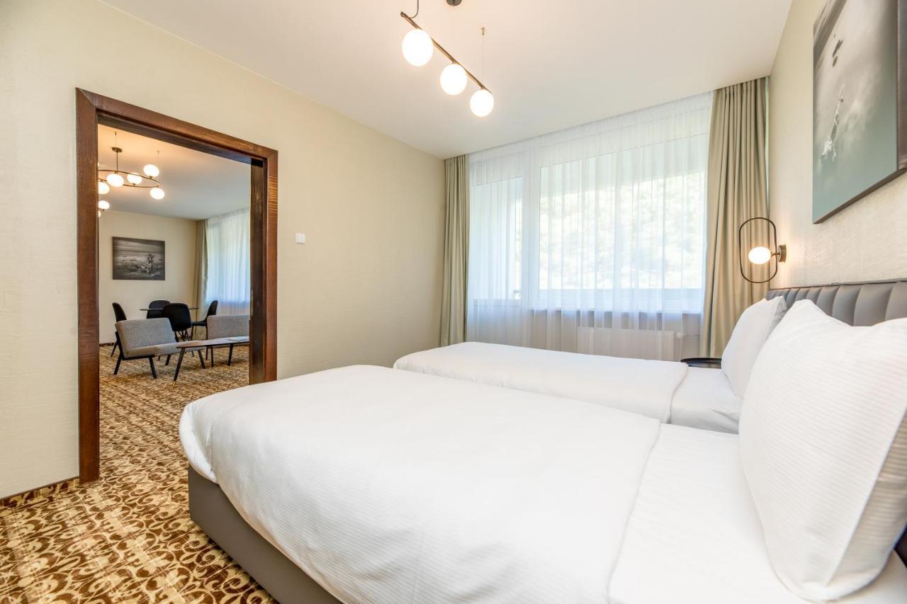 Zilvinas Hotel Паланга Екстериор снимка