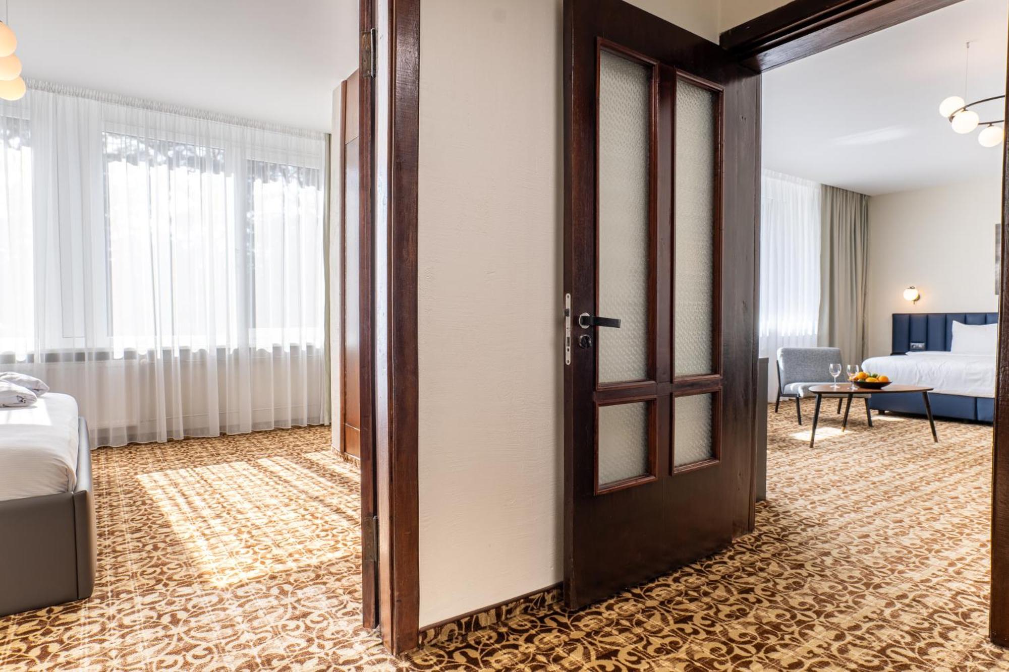 Zilvinas Hotel Паланга Екстериор снимка