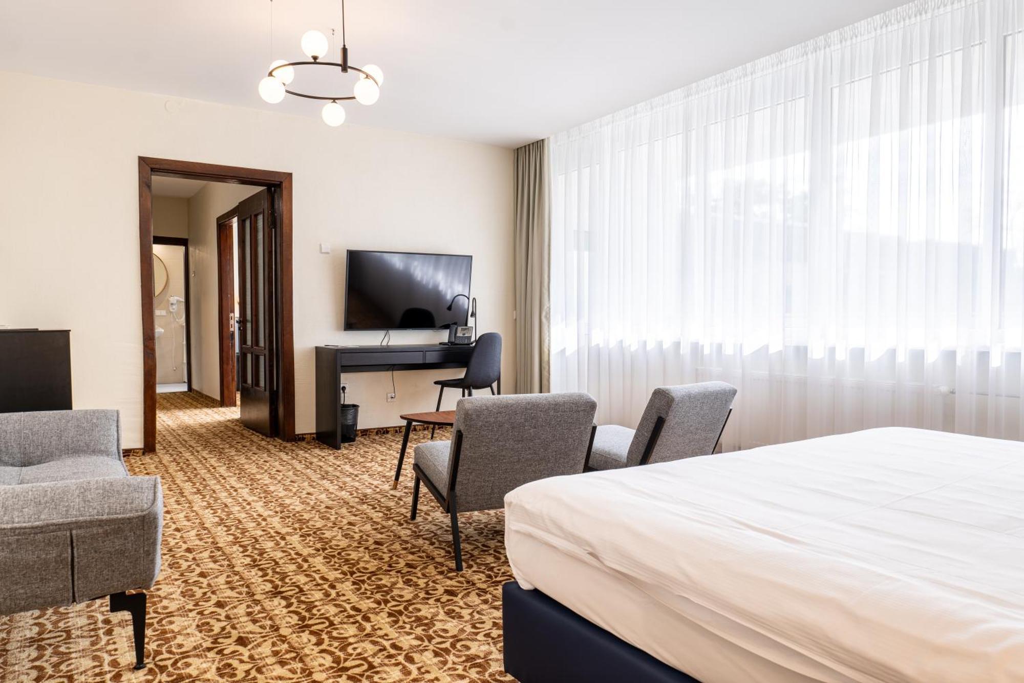Zilvinas Hotel Паланга Екстериор снимка